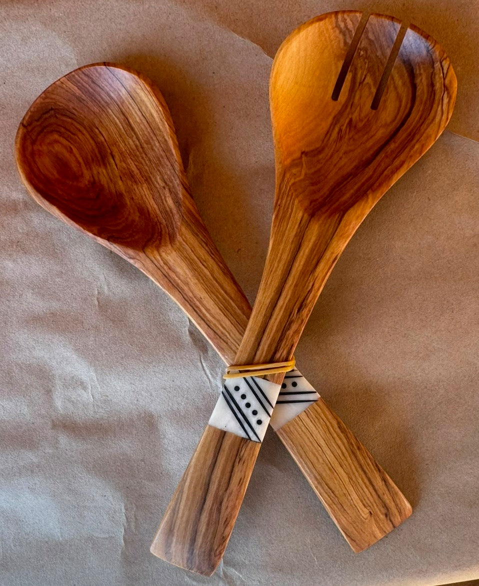 2 Wooden cooking spoons