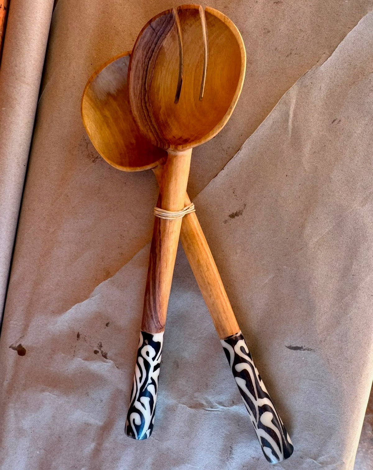 2 Wooden cooking spoons